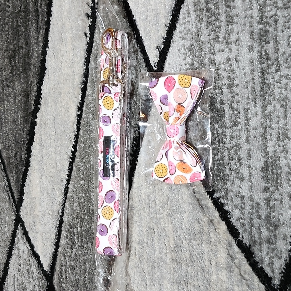OLLY PET M/L DONUT DESIGN DOG BOW-TIE & LEASH